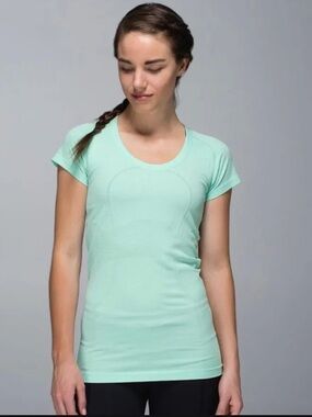 Lululemon Run: Swiftly Tech Short Sleeve Scoop Heathered Opal